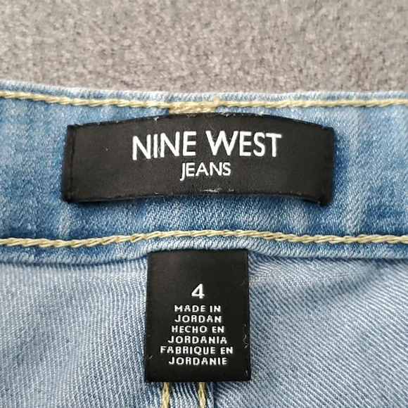 NINE WEST Floral Embroidered Hem Chrystie Capri Jeans SIZE: 4 - Picture 13 of 13